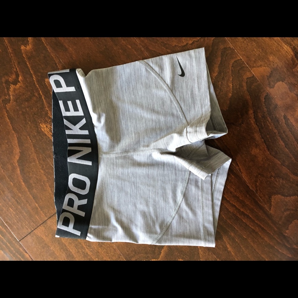 Nike Pro